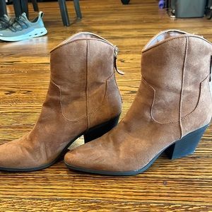 Women’s boots